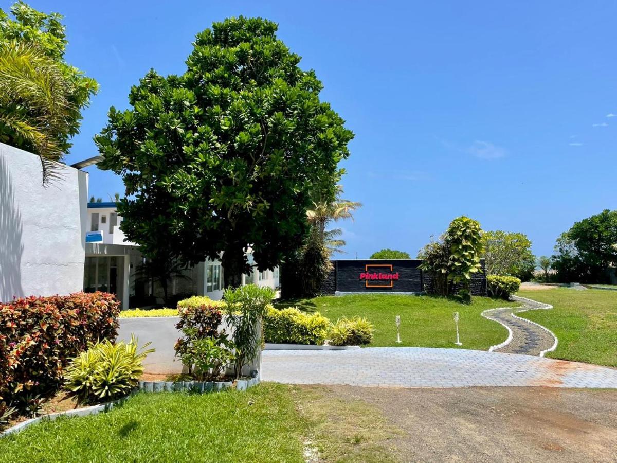 Pink Land Hotel เบอร์อูวาลา ภายนอก รูปภาพ